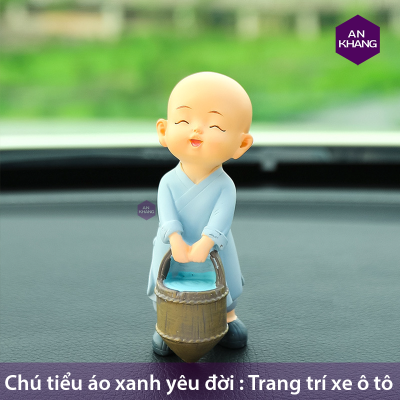 chú tiểu trang trí trên ô tô